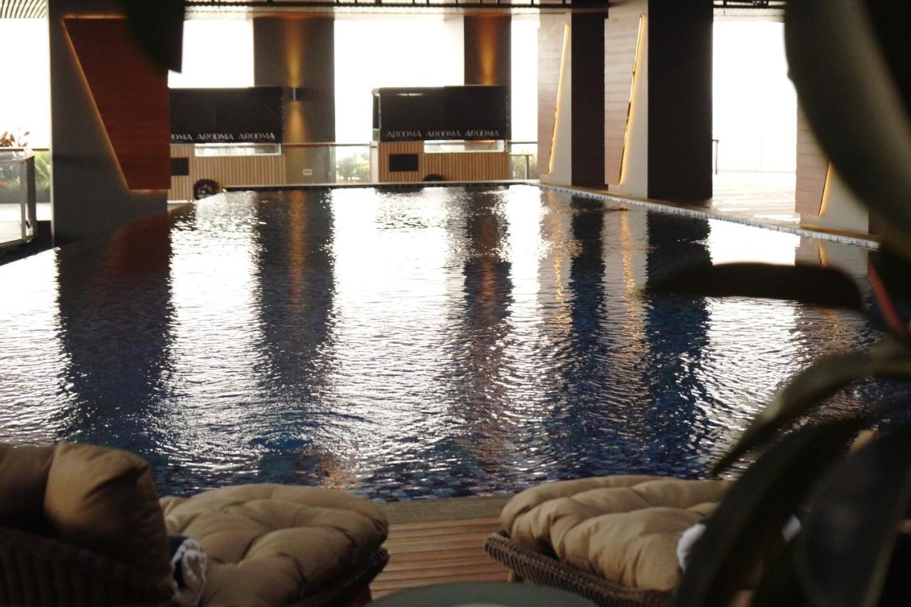 Herloom Hotel & Residence Bsd Tangerang Extérieur photo